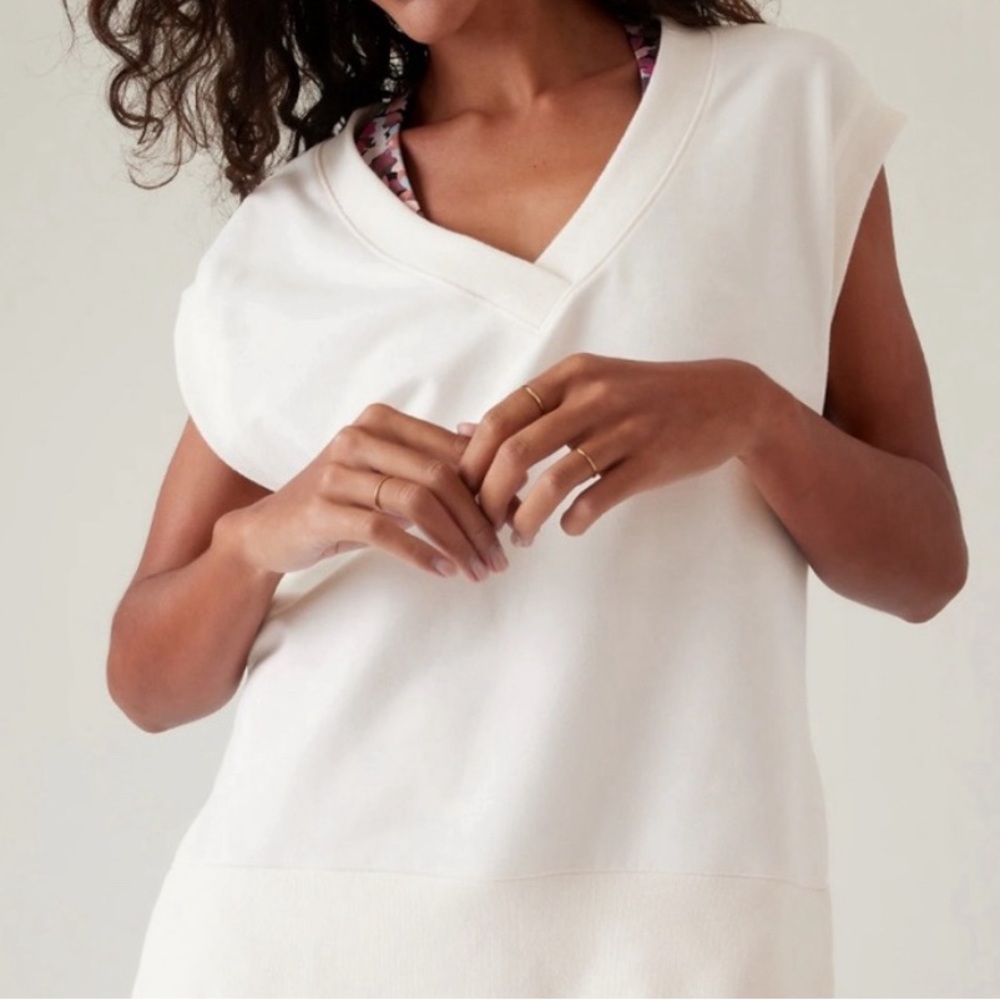 Athleta Retroterry Vneck Sweatshirt Tee Magnolia White Sz M EUC